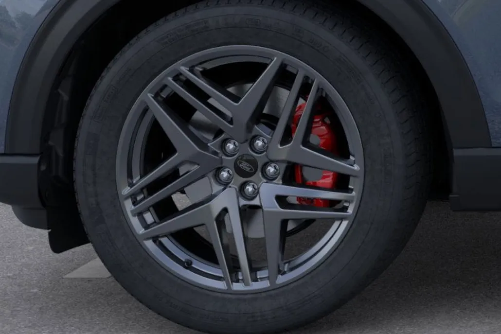 2025 Ford Explorer ST photo 1