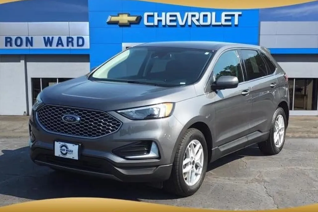 2023 Ford Edge SEL photo 1