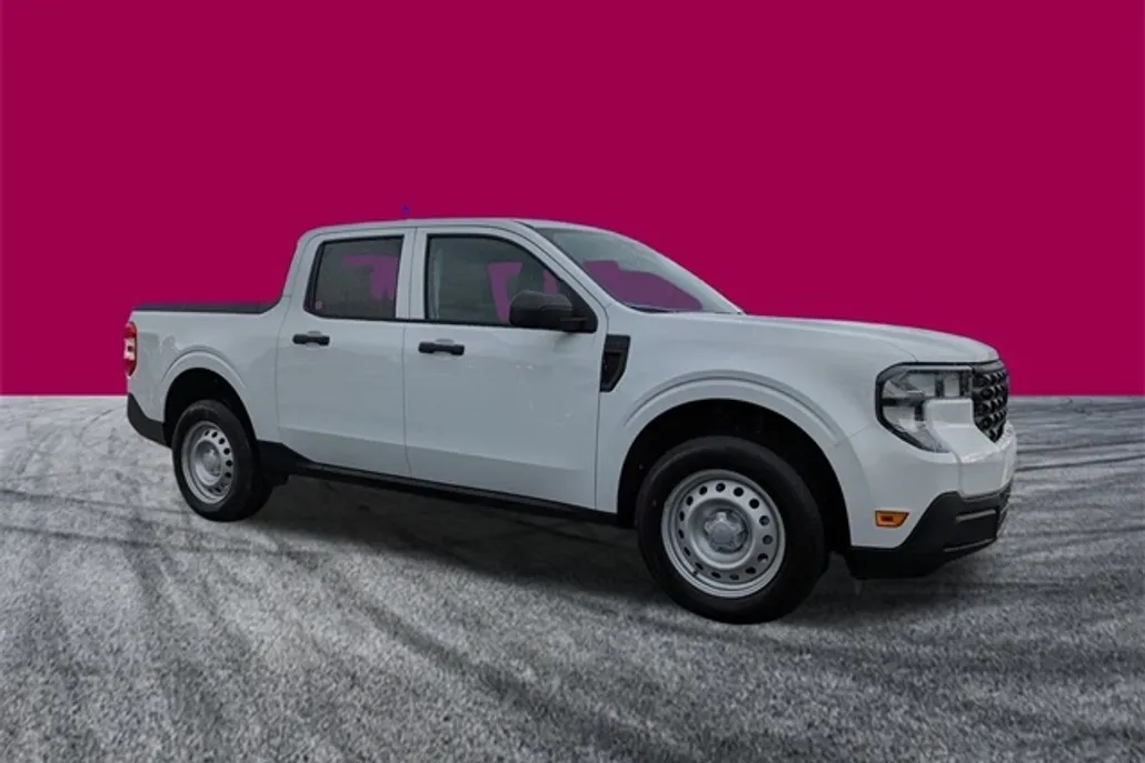 2025 Ford Maverick XL photo 1