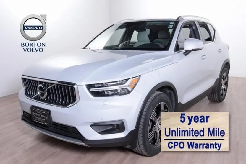 2022 Volvo XC40 T5 Inscription photo 1