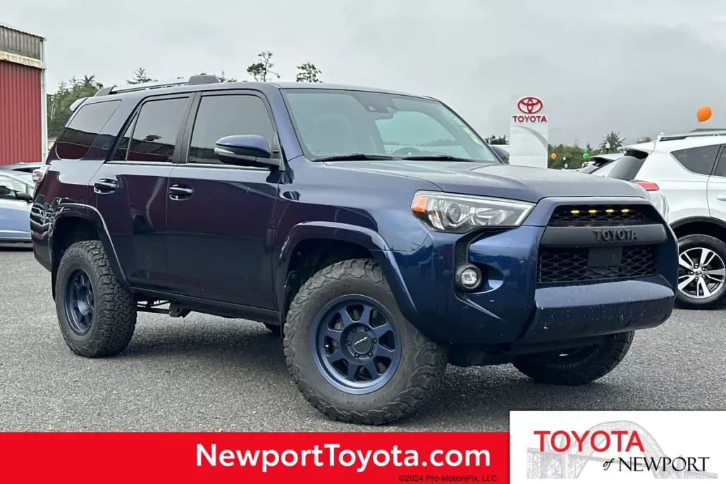 2022 Toyota 4Runner SR5 Premium 4WD photo 1