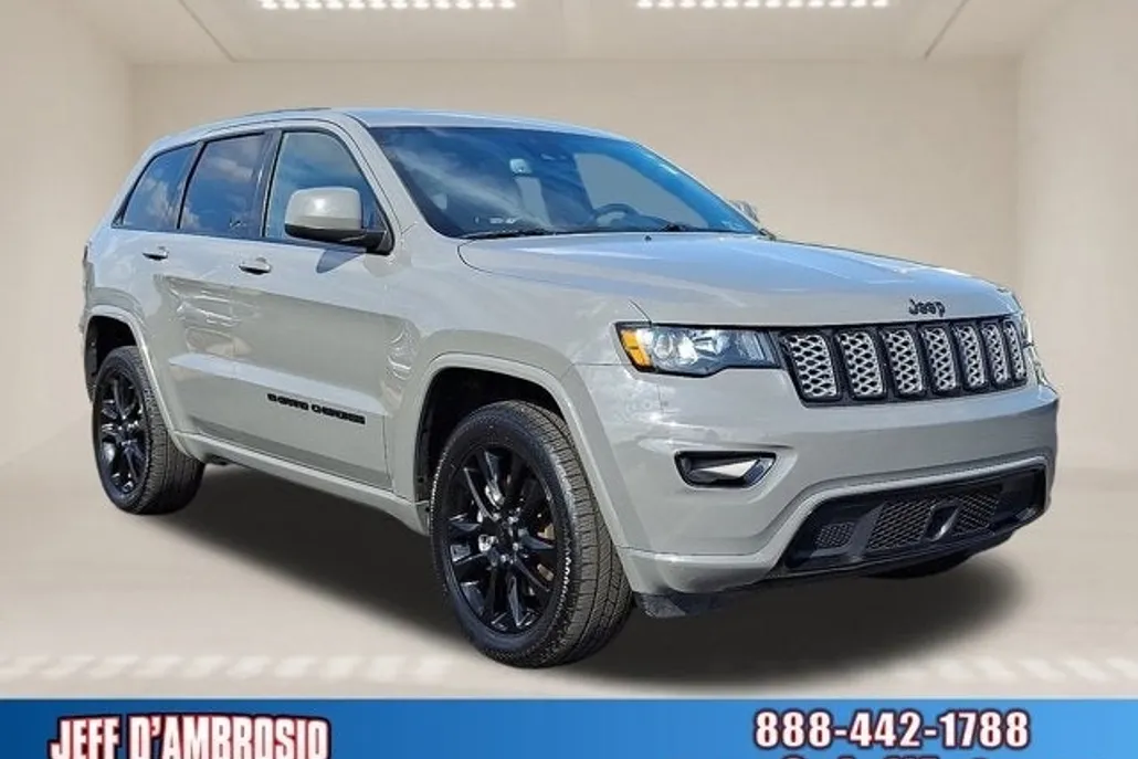 2022 Jeep Cherokee Laredo X photo 1