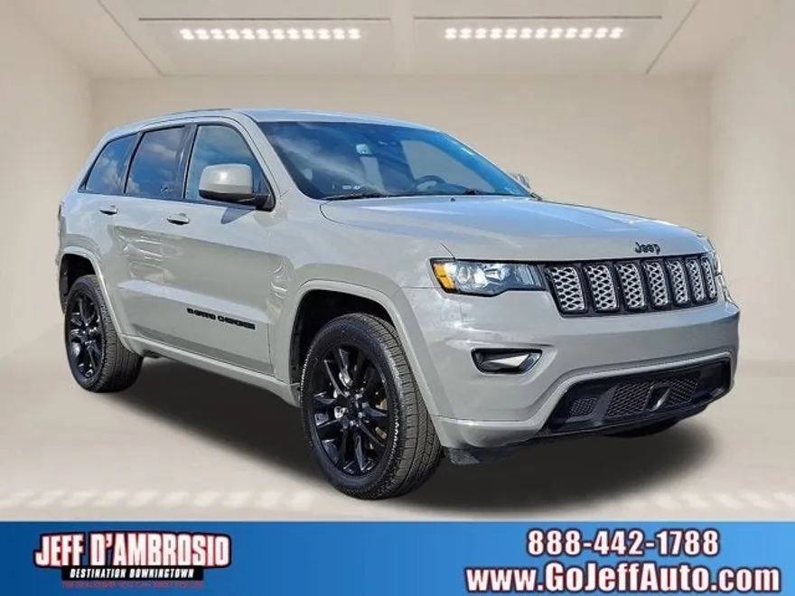 2022 Jeep Cherokee Laredo X photo 1