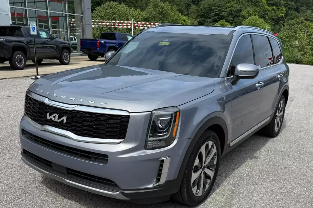 2022 Kia Telluride S photo 1