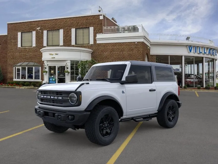 2024 Ford Bronco Black Diamond photo 1