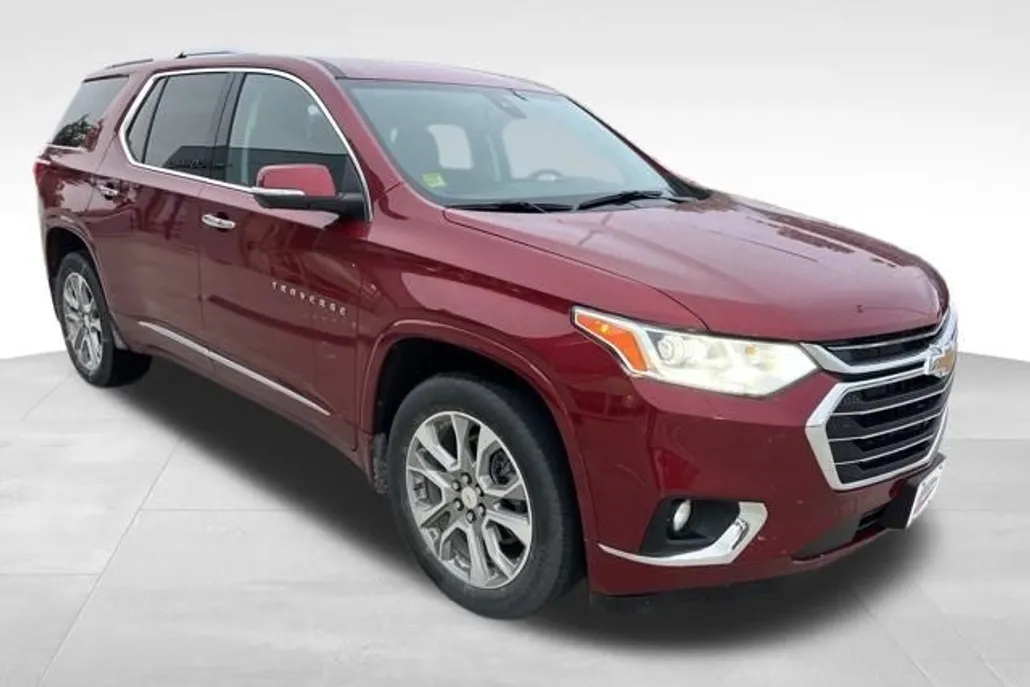 2021 Chevrolet Traverse Premier photo 1