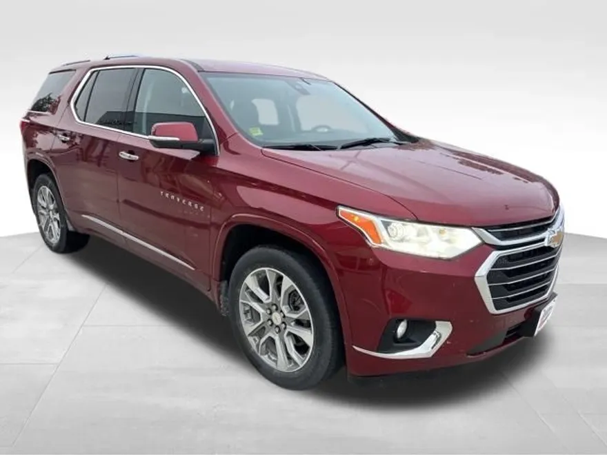 2021 Chevrolet Traverse Premier photo 1