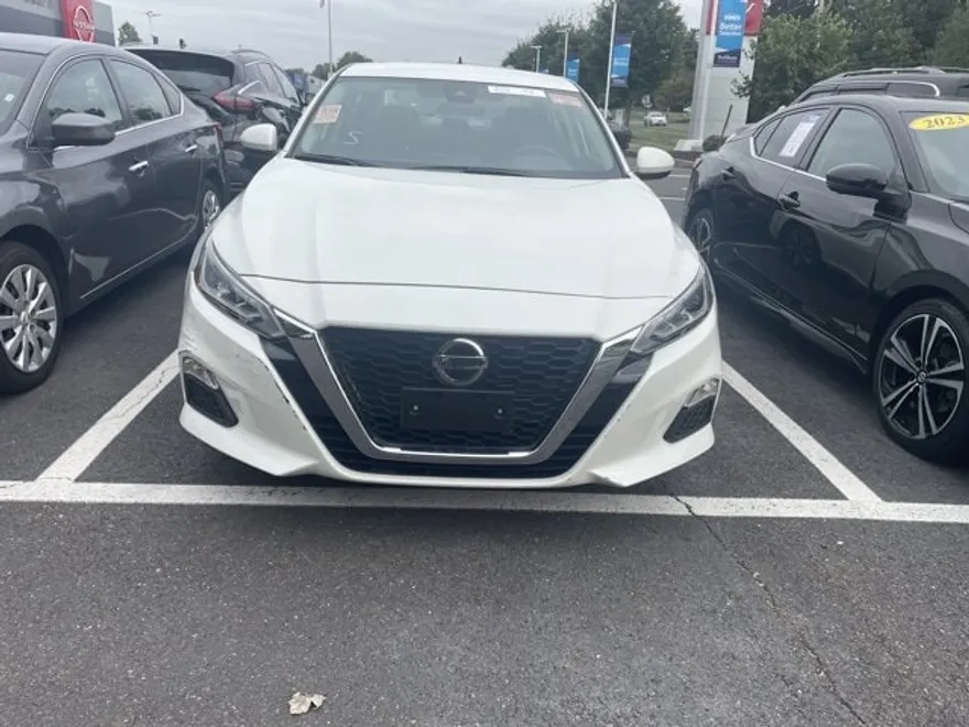 2022 Nissan Altima 2.5 SV photo 1
