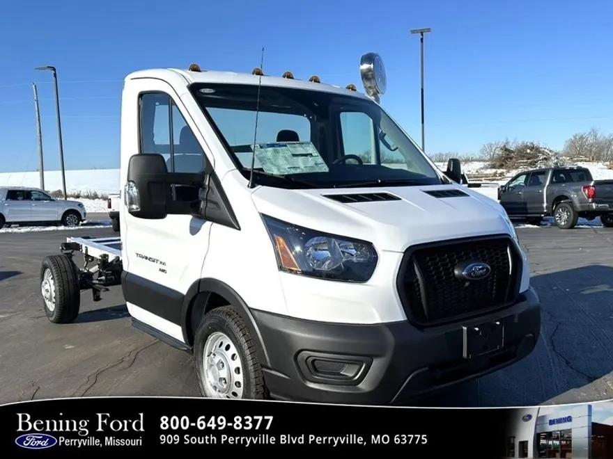 2024 Ford Transit Chassis Cutaway photo 1