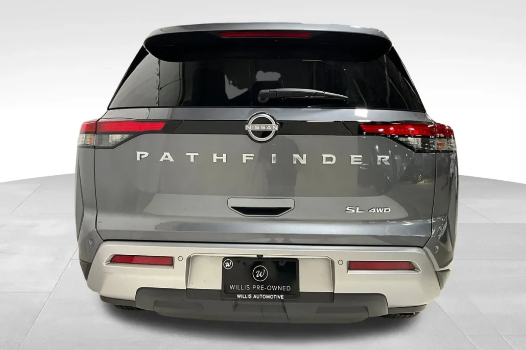 2023 Nissan Pathfinder SL photo 1