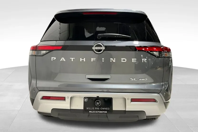 2023 Nissan Pathfinder SL photo 1