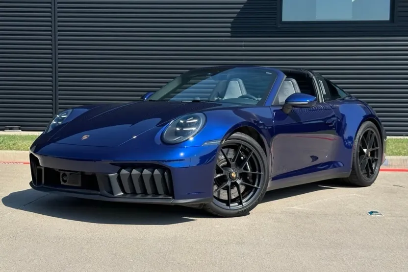 2025 Porsche 911 Targa 4 GTS photo 1