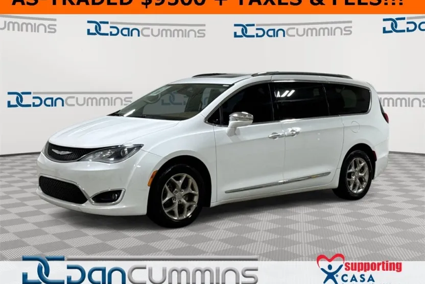 2017 Chrysler Pacifica Limited photo 1