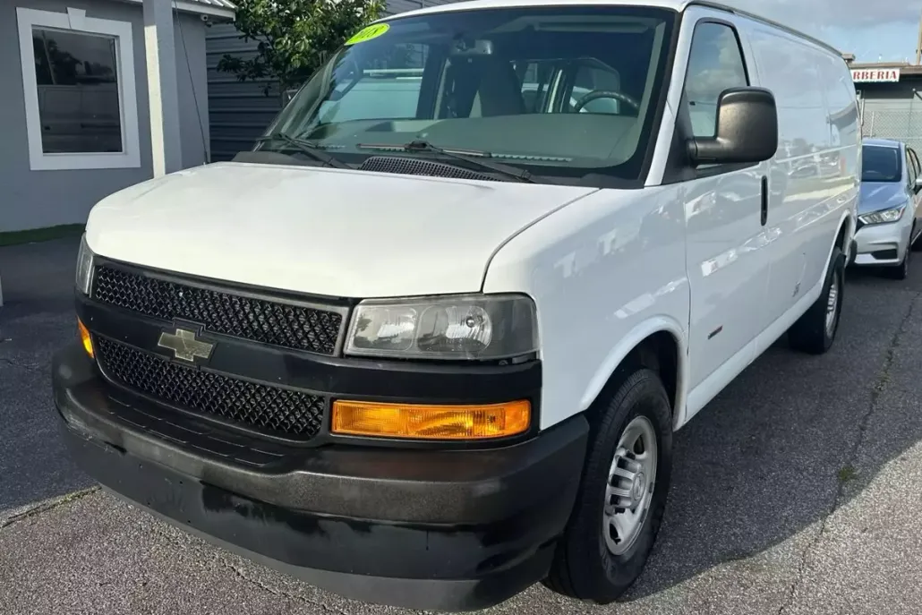2018 Chevrolet Express 2500 Cargo Van photo 1