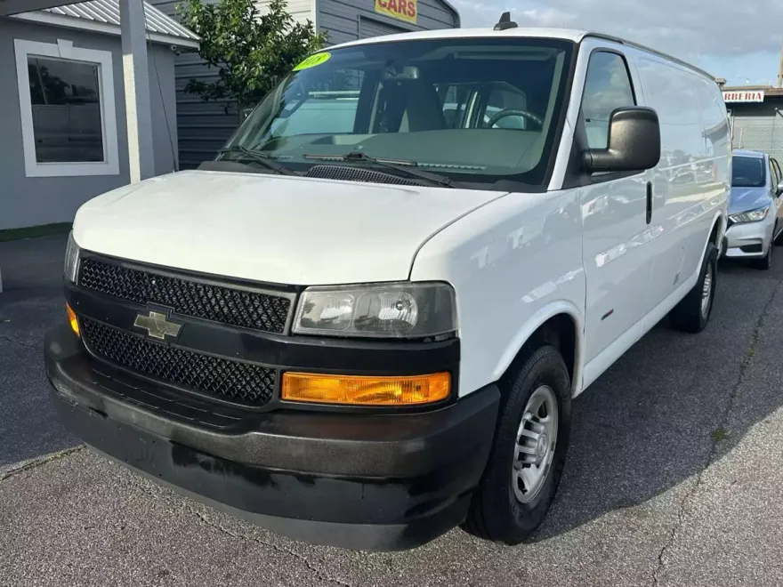 2018 Chevrolet Express 2500 Cargo Van photo 1