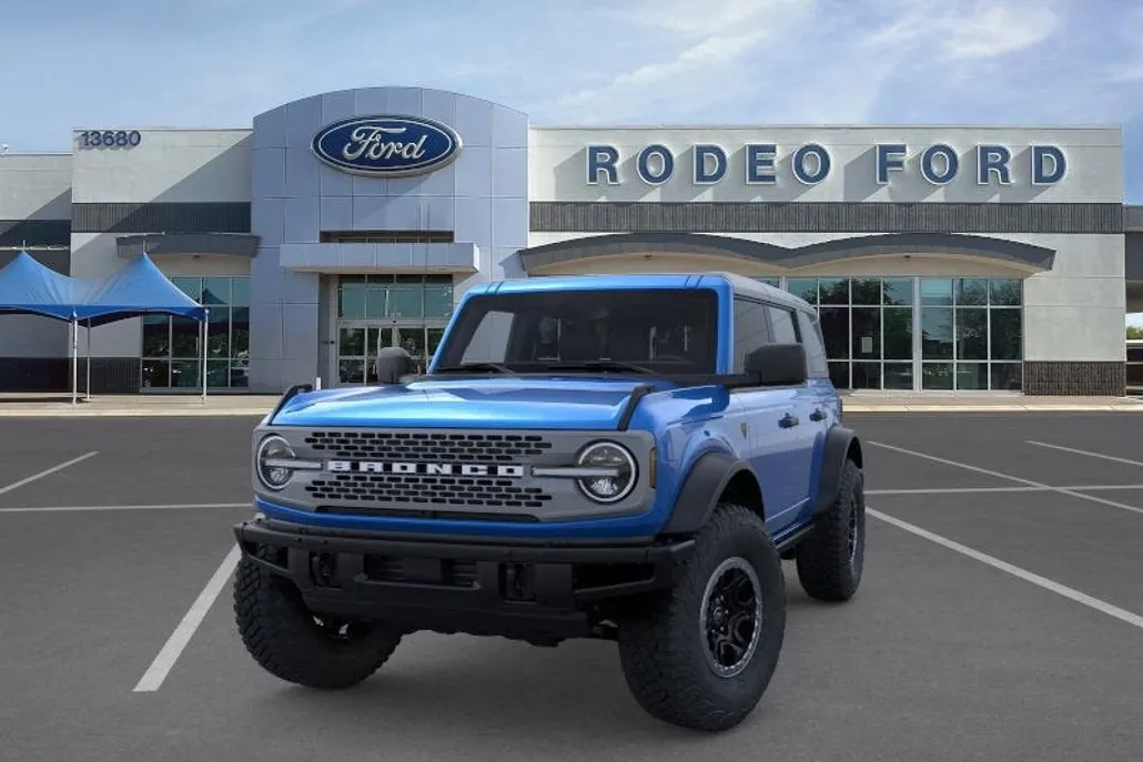 2025 Ford Bronco Badlands photo 1