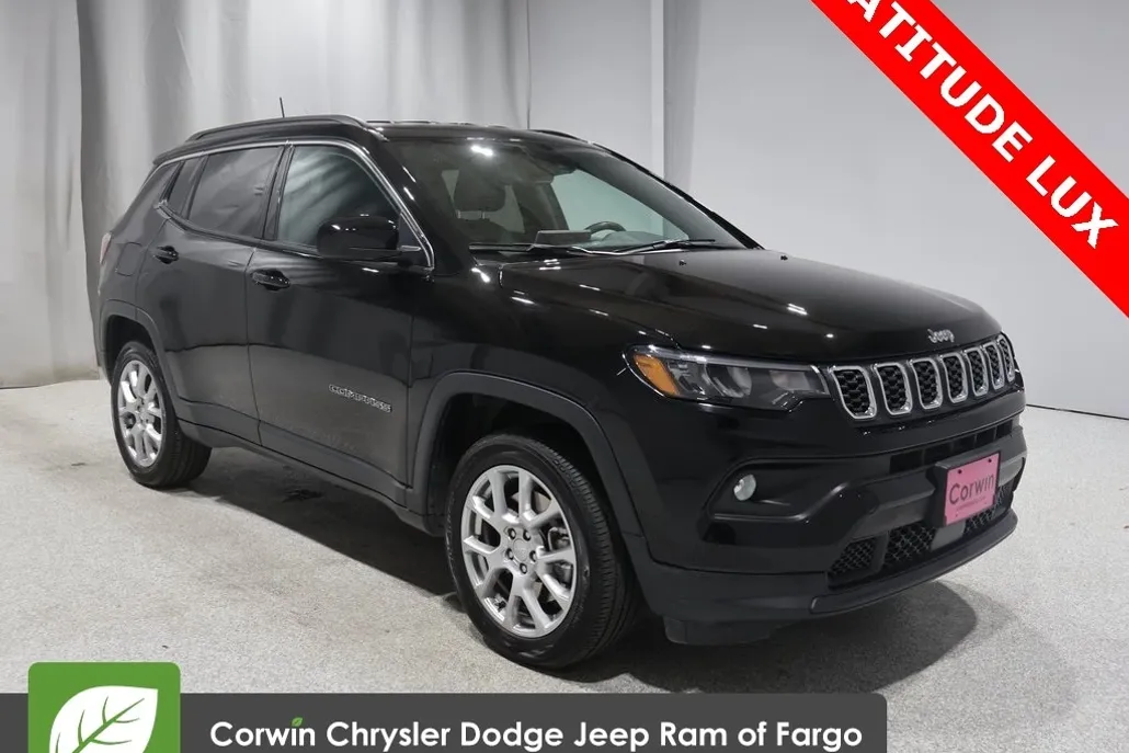 2024 Jeep Compass Latitude Lux photo 1