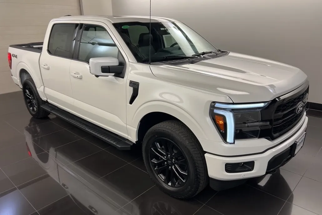 2025 Ford F-150 Lariat photo 1