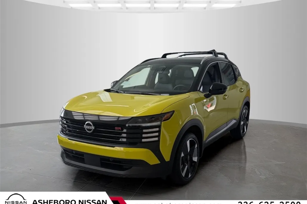 2025 Nissan Kicks SR photo 1