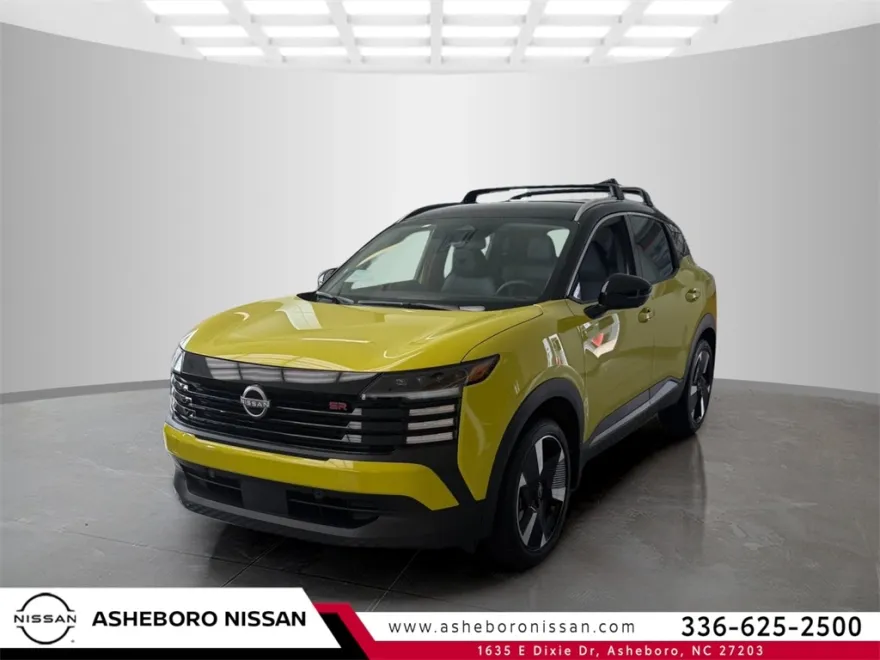 2025 Nissan Kicks SR photo 1