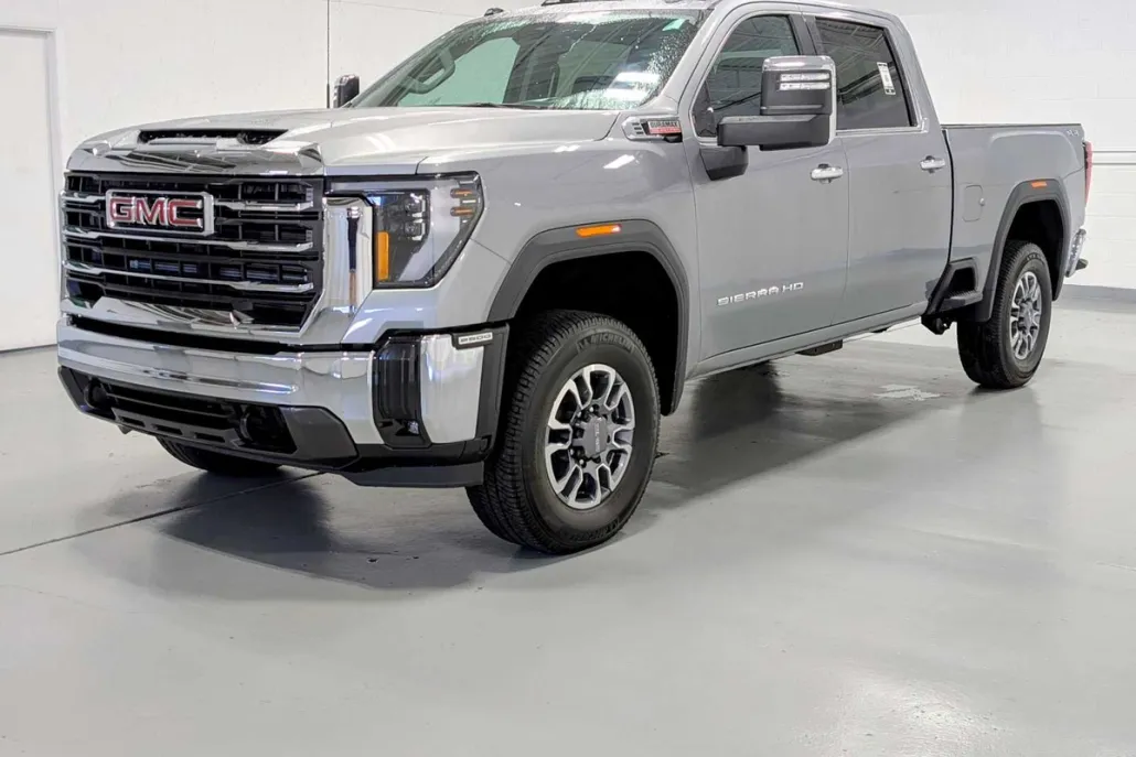 2025 Gmc Sierra HD SLT photo 1