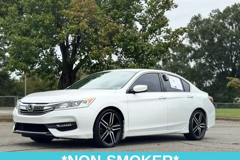 2017 Honda Accord Sport photo 1