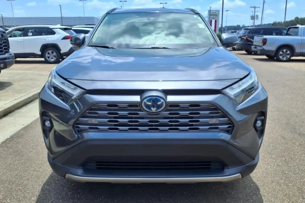 2022 Toyota RAV4 Hybrid Limited photo 1
