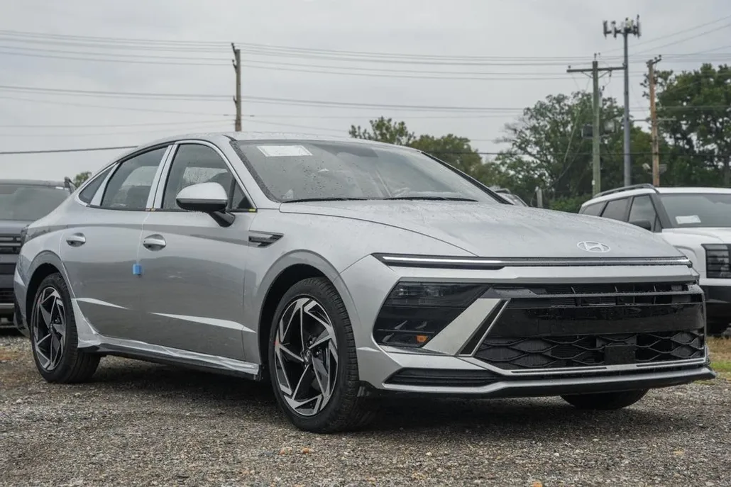 2026 Hyundai Sonata SEL Sport photo 1