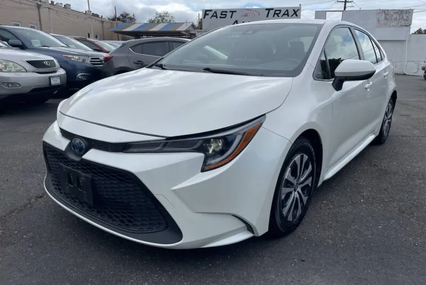 2020 Toyota Corolla Hybrid LE photo 1