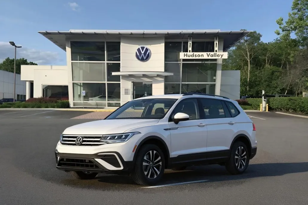 2025 Volkswagen Tiguan S photo 1