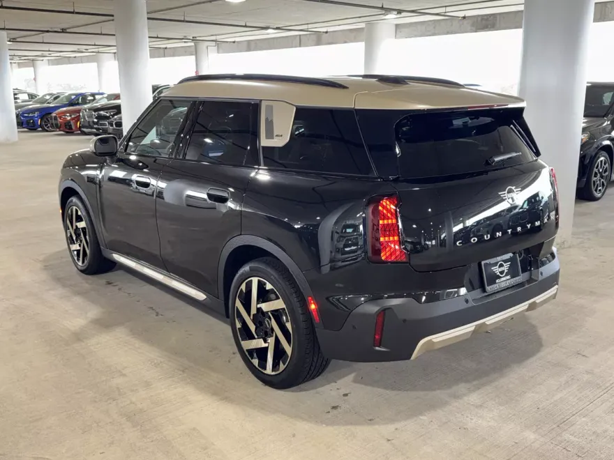 2025 Mini Countryman S ALL4 photo 1
