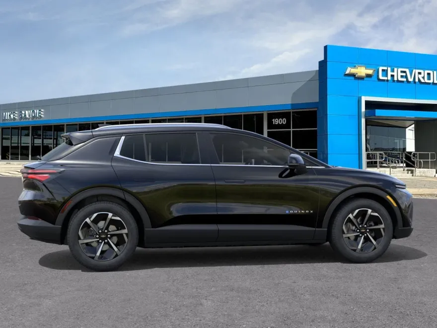 2026 Chevrolet Equinox LT photo 1