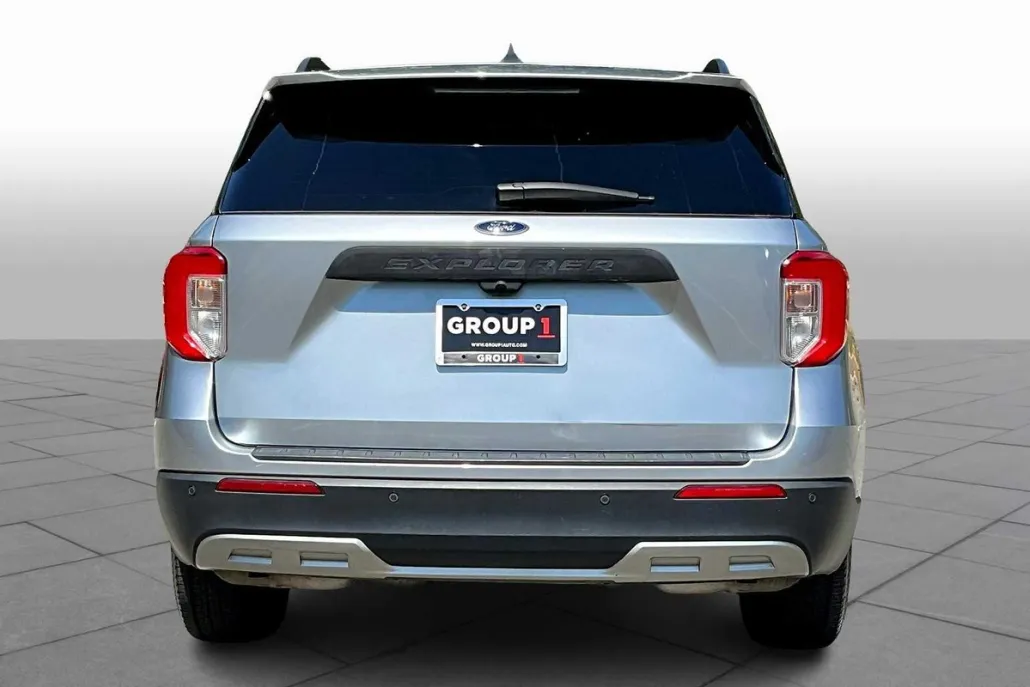 2022 Ford Explorer XLT photo 1