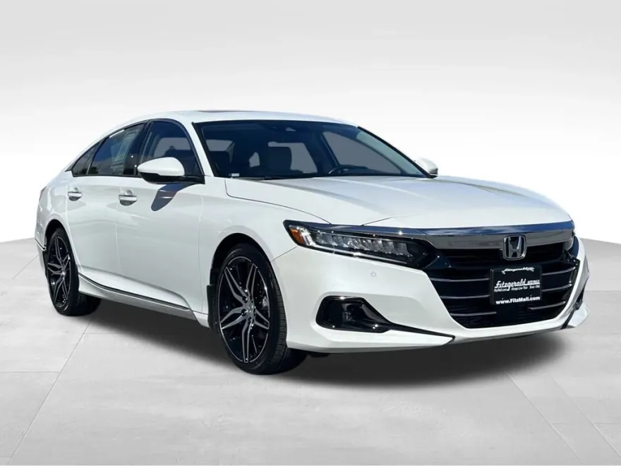 2022 Honda Accord Touring 2.0T photo 1