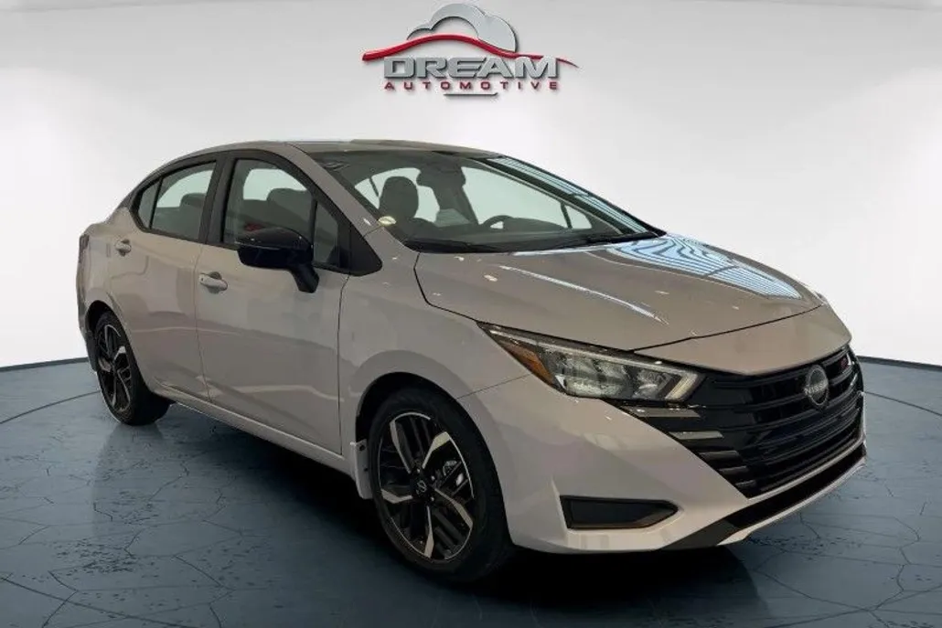 2025 Nissan Versa SR photo 1