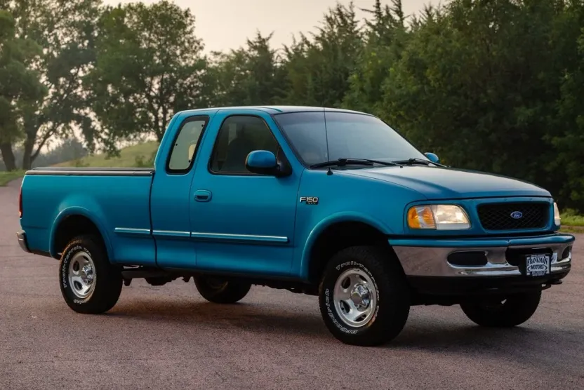 1997 Ford F-150 XLT photo 1