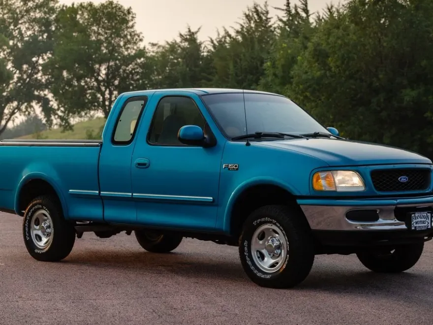 1997 Ford F-150 XLT photo 1