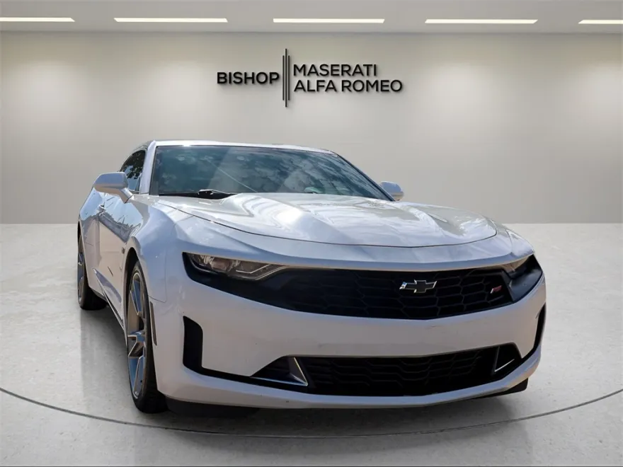 2019 Chevrolet Camaro 1LT photo 1