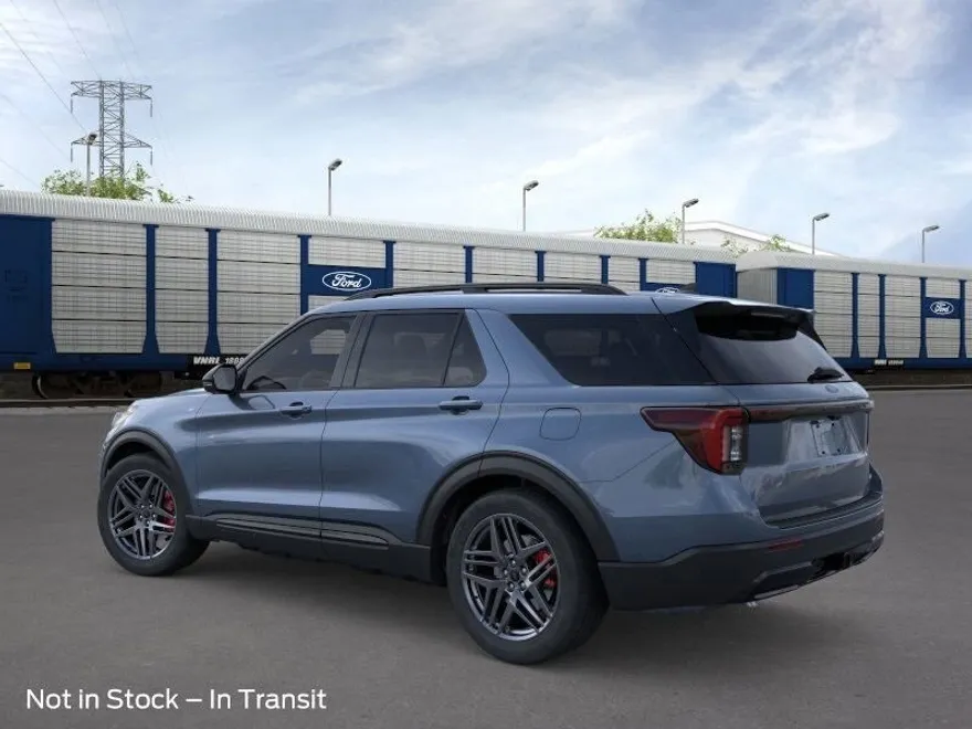 2025 Ford Explorer ST-Line photo 1