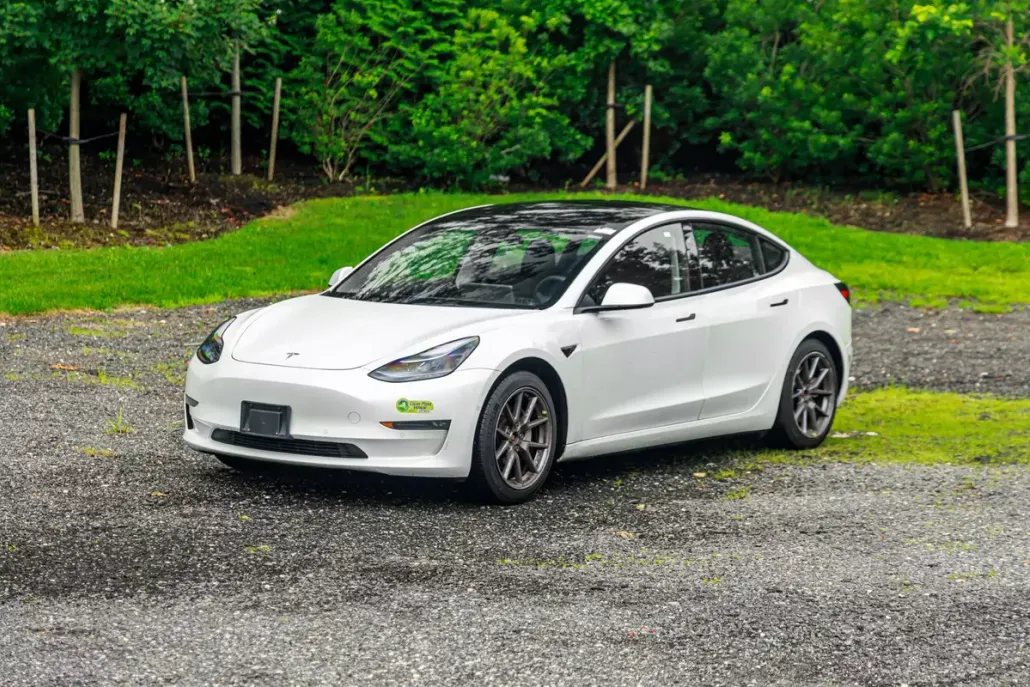 2022 Tesla Model 3 Long Range photo 1