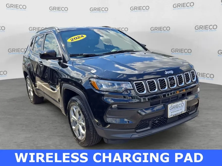 2024 Jeep Compass Latitude photo 1