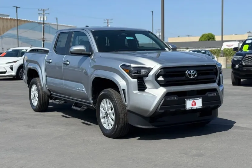 2025 Toyota Tacoma SR5 Double Cab photo 1