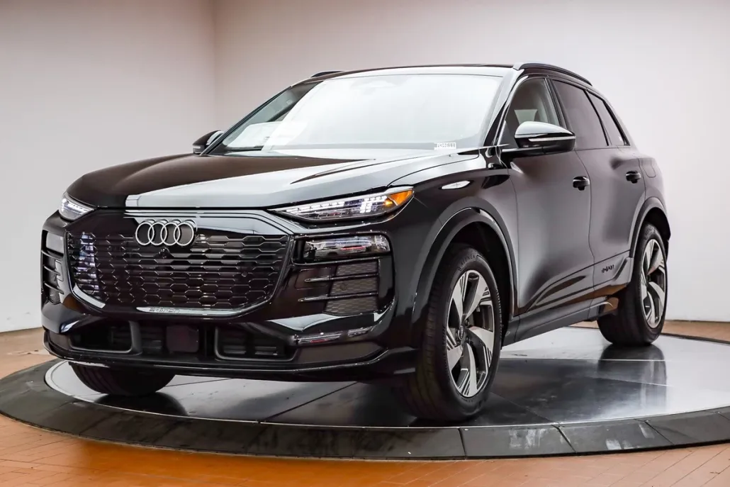 2025 Audi Q6 E-tron Premium Plus photo 1