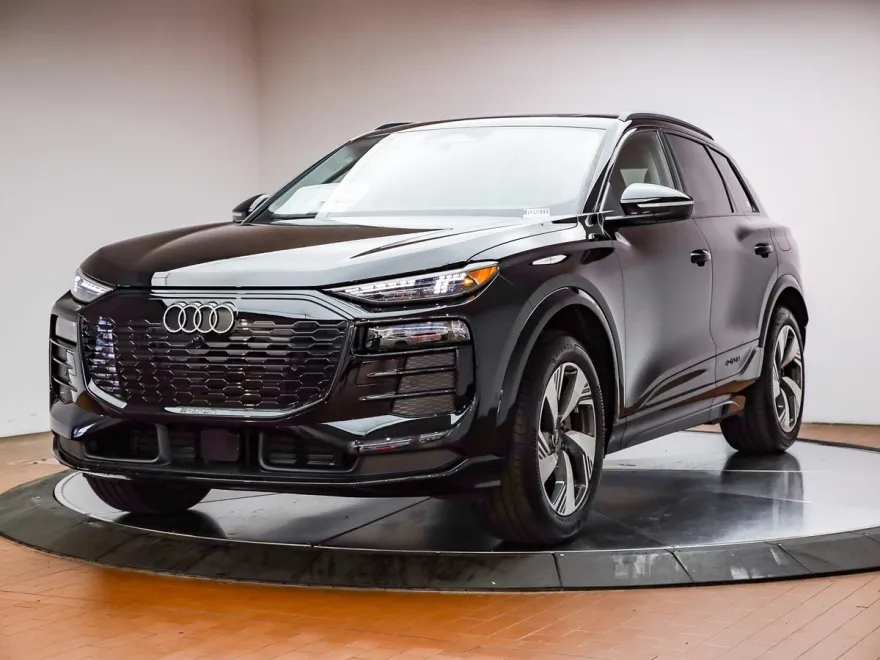 2025 Audi Q6 E-tron Premium Plus photo 1