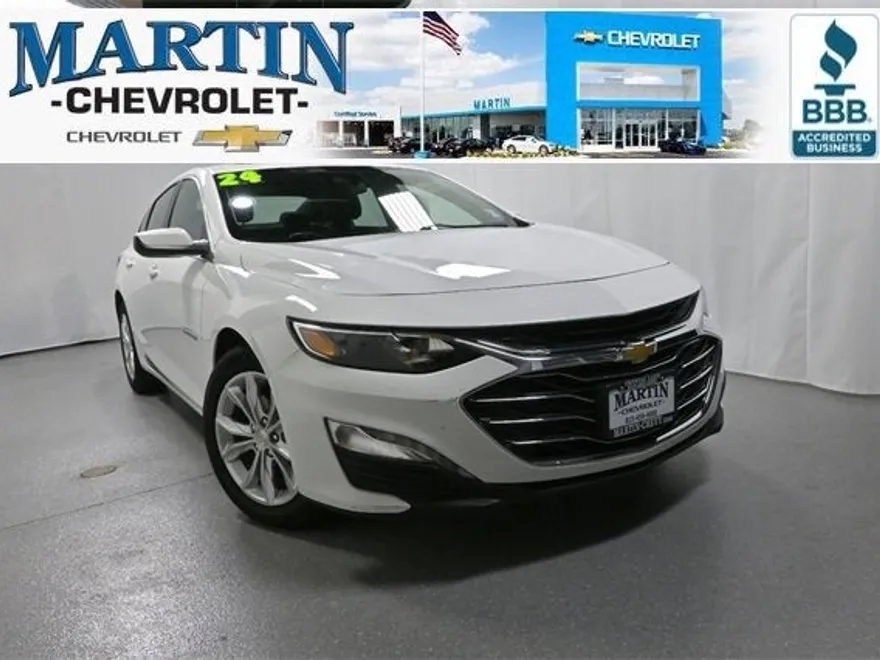 2024 Chevrolet Malibu 1LT photo 1