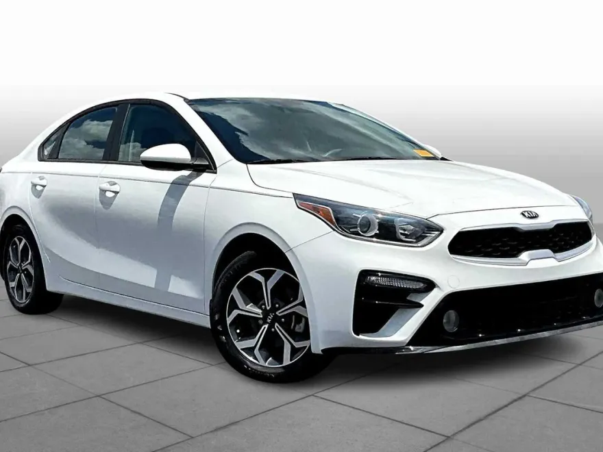 2021 Kia Forte LXS photo 1