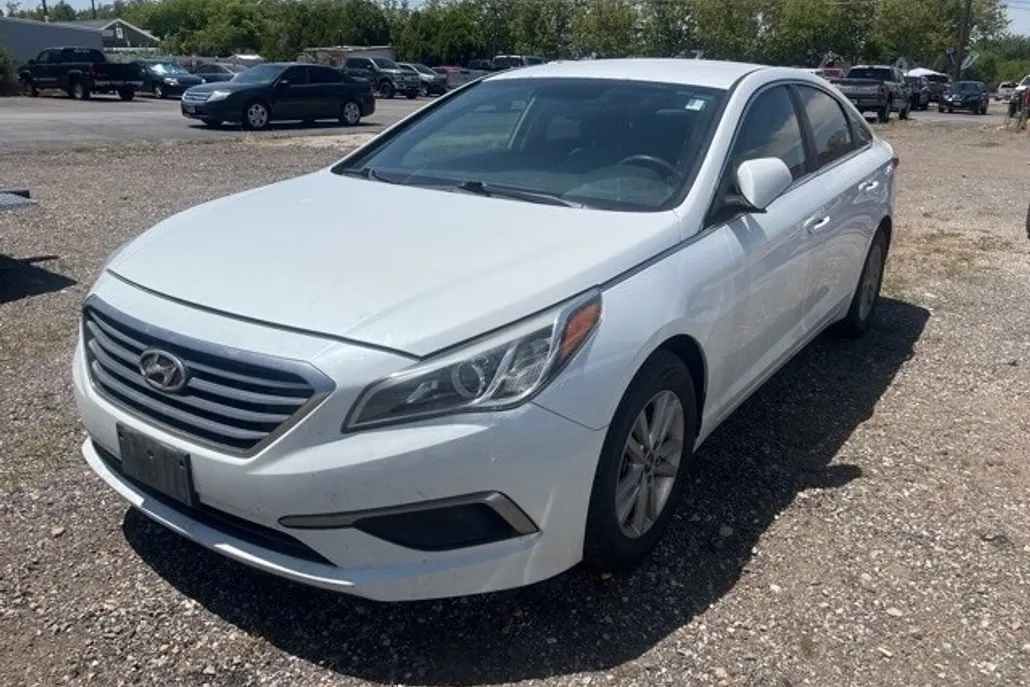 2016 Hyundai Sonata SE photo 1