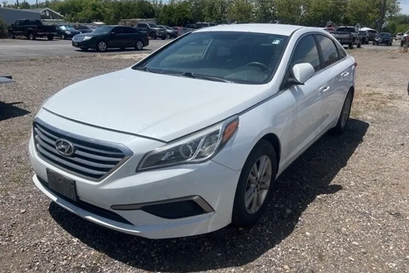 2016 Hyundai Sonata SE photo 1