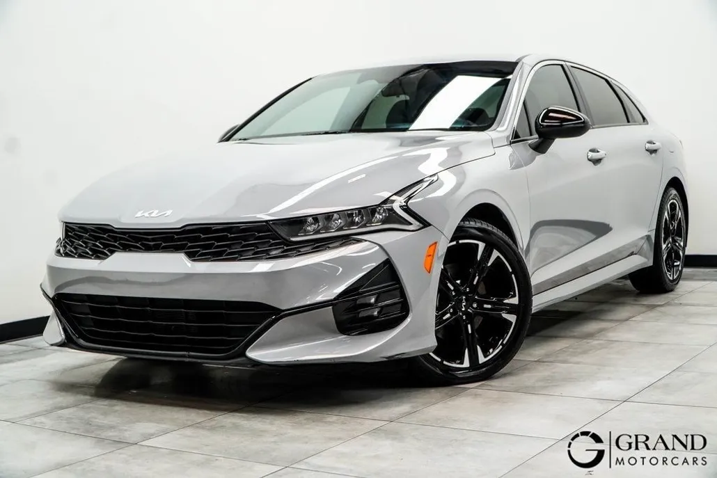 2023 Kia K5 GT-Line photo 1