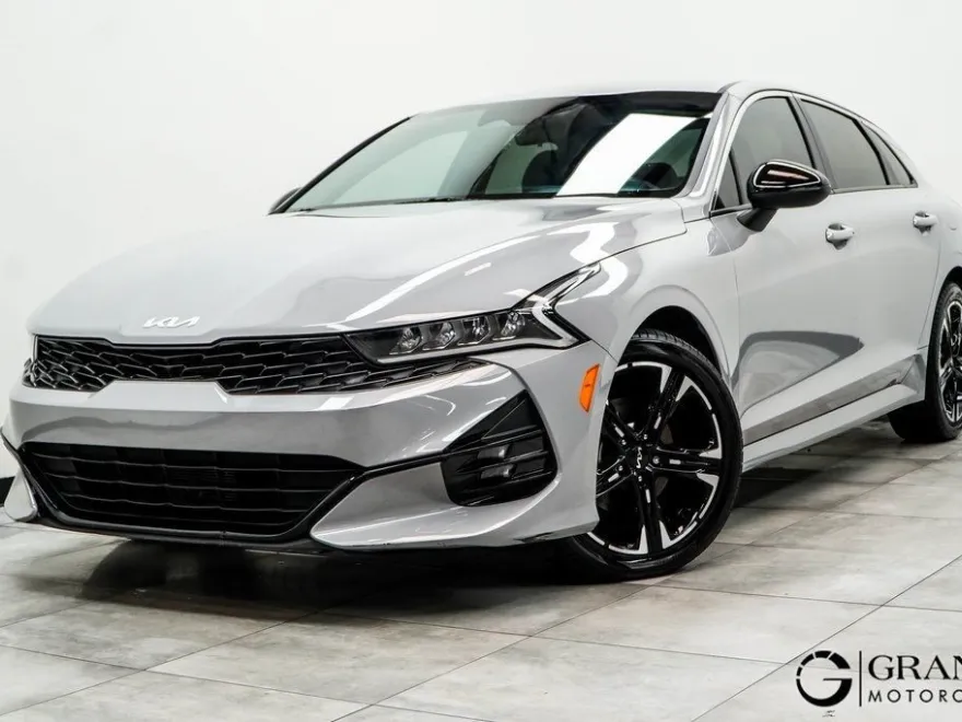 2023 Kia K5 GT-Line photo 1